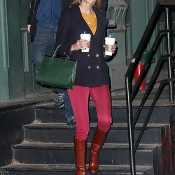 01-01 - Leaving her apartment in New York City - New York